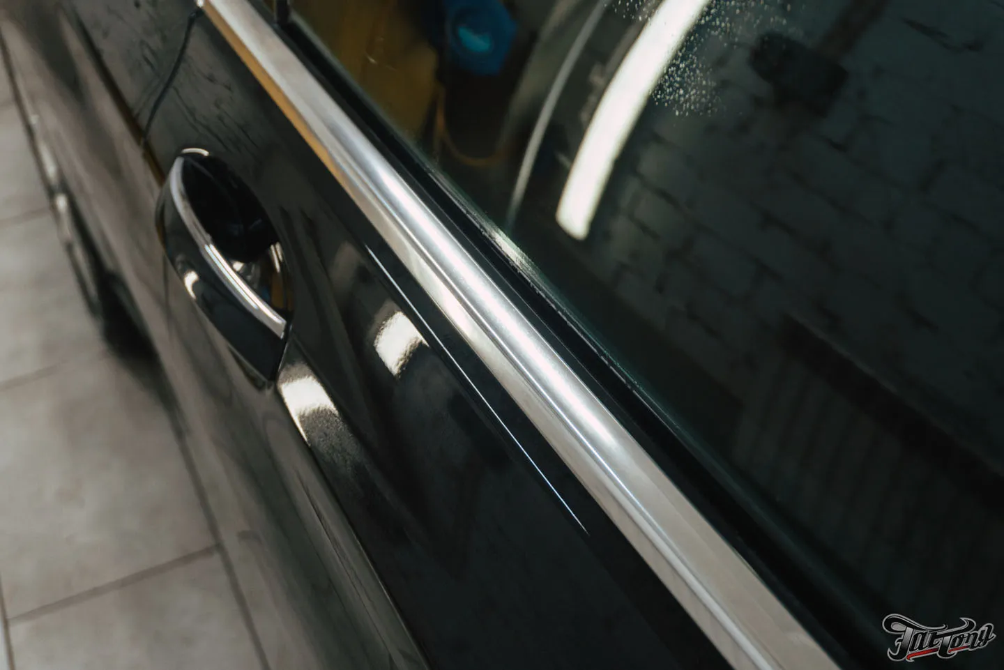 Очистка и защита хрома от реагентов на BMW 7